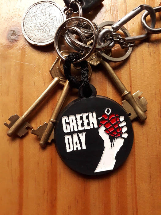 Ameba | Green Day Punk Band Keychain - Iconic Punk Rock Memorabilia