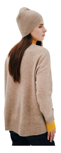 Black Label Cashmere Wool Women's Round Neck Sweater 1