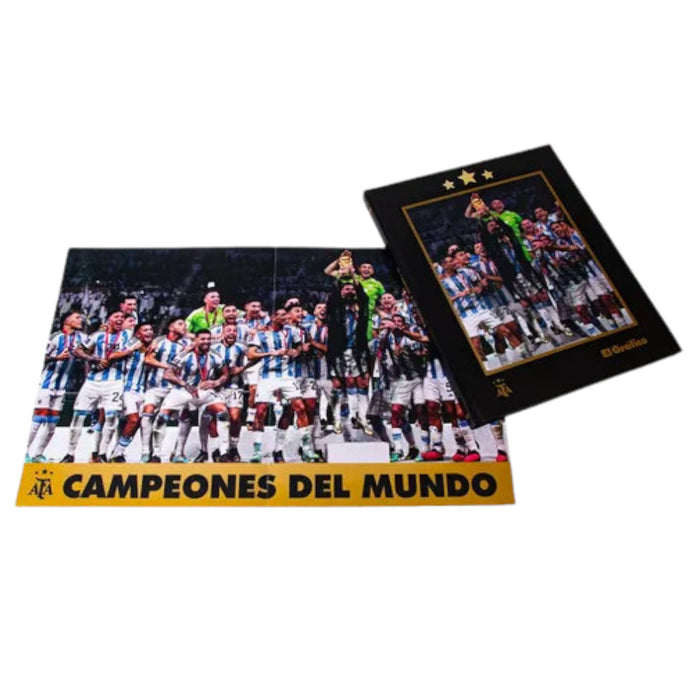 El Camino a la Gloria: Official Book by El Gráfico and AFA for the 2022 World Cup, Arturo Puig and Others. Series 1, Vol. 1. Editorial Casano Gráfica, Hardcover, 1st Edition (Spanish)