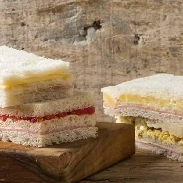 How To Make Homemade Crumb Sandwiches?