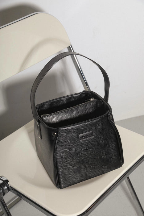 Ruggeri Bags |  Black Iguana Synthetic Leather Matera with Pocket & Metal Closure