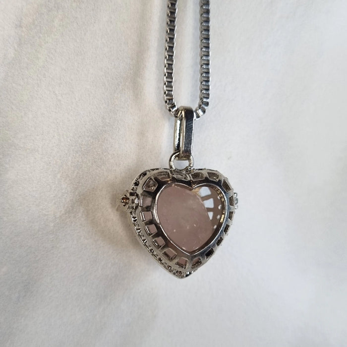 Collar Heart Locket Necklace - Timeless Accessories for Cherished Moments