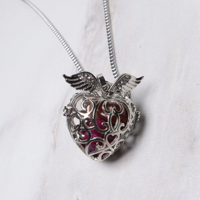 Winged Heart Locket - Exquisite Accessories for Cherished Moments