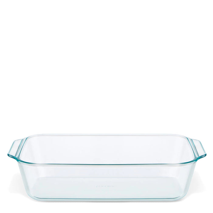 Pyrex Deep Glass Rectangular Serving Dish: Versatile for Cooking and Serving - 4.7L Capacity