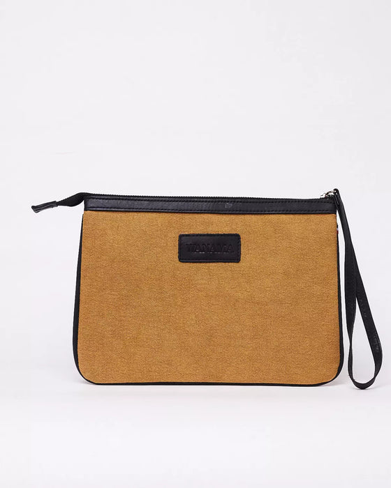 Wanama | Sobre Jane Vass: Leather and Canvas Blend for Style and Durability