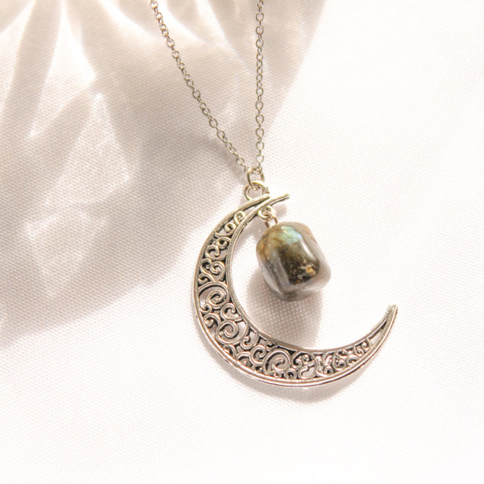 Enchanting Lunar Labradorite Necklace - Mystical Accessories for Celestial Style