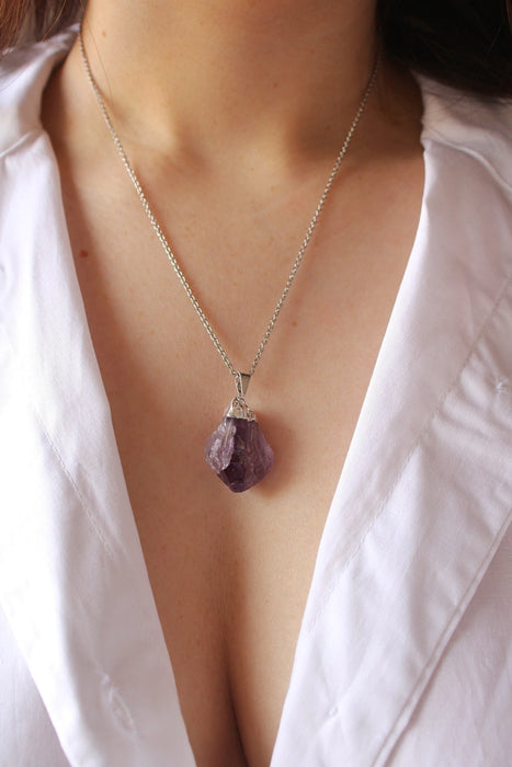 Collar Amethyst Guide Necklace - Stylish Accessories for Spiritual Harmony