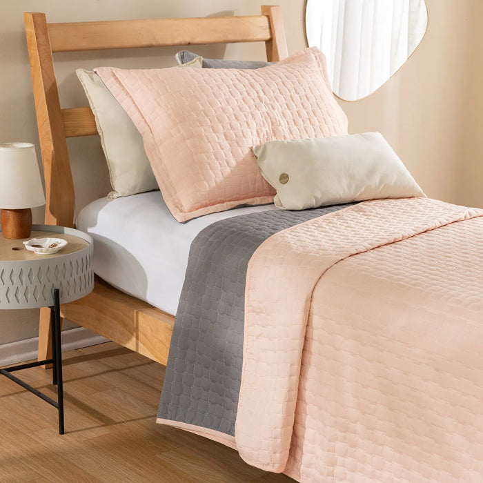 Arredo | Twin Size Reversible Solid Bedspread | 100% Polyester