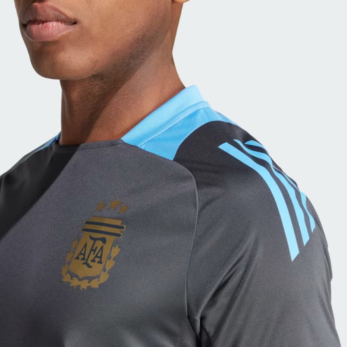 Camiseta de Entrenamiento Argentina 24 Competition de Adidas para Hombre - Gris, Campeón del Mundo, 3 Estrellas