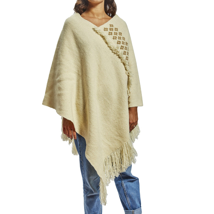 Arandu Elegant Women's Sheep Wool Poncho with Stylish Patterns - Luxurious Style