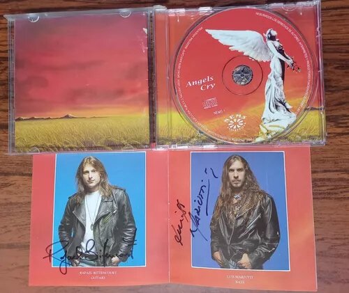 Angra Physical CD - Angels cry. Cd Signed By The Whole Band. Flawless