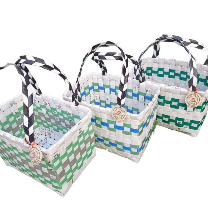 Más Que Tramas | Shoulder Tote Bag, Recycled Storage Basket or Shopping Bag - Multi-Purpose Totes (Random Assorted Color) 23 cm x 18 cm x 15 cm