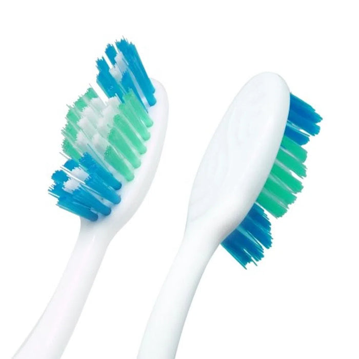Colgate Triple Action Medium Brushes x 2 - Refreshes Breath, Promotes Oral Health