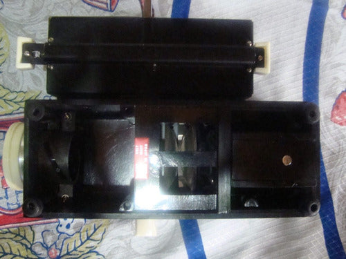 Antiguo Proyector  De Diapositivas 3