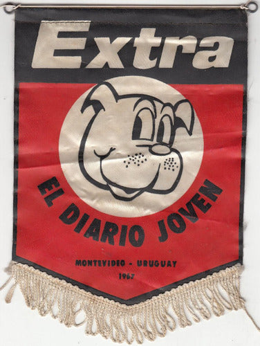 Banderin Uruguay 1967 Diario Extra Periodismo Pennant Perro 0