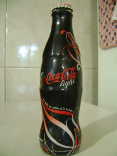 Botella De Coca Cola Light La Negra De Las Cintitas 0