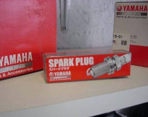 NGK Japanese Spark Plug for Suzuki 15HP 2T DT15 2