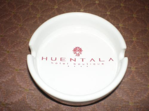 Cenicero De Ceramica Publicida De Hotel Boutique Huentala 0