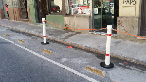 Poste Ordenador Peatonal Separador Con Cadena Apto Exterior 1