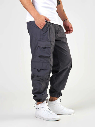 Men's Wrinkled Effect Cargo Jogger Pants 2