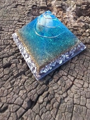 Carola Holistica Orgon Orgonite Pyramid 4 Faces - Pack of 7 Units 4