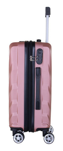 Small Cabin Suitcase with Expandable Gusset 24