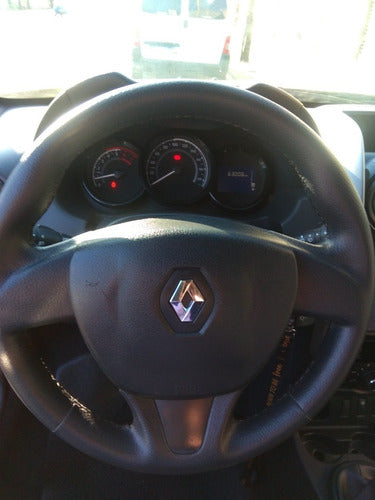 Renault Logan / Duster / Oroch Steering Wheel Cover Replacement 3