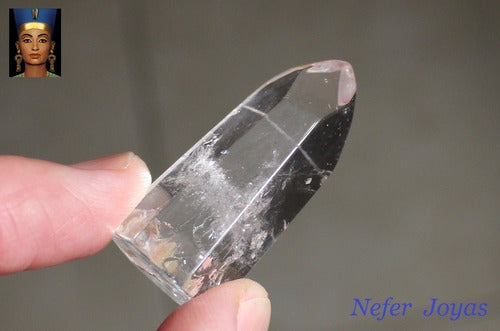 Natural Quartz Crystal Points with Flat Base - Tameana - Height 4.5 Cms 7
