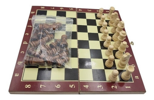 Large Wooden Chess Board 40 x 40 cm 0
