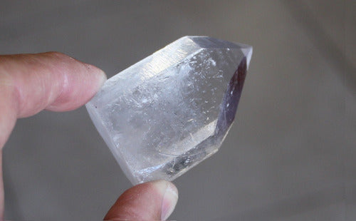 Natural Crystal Quartz Master Point on Flat Base - 5.5 cm x 3.0 cm 1