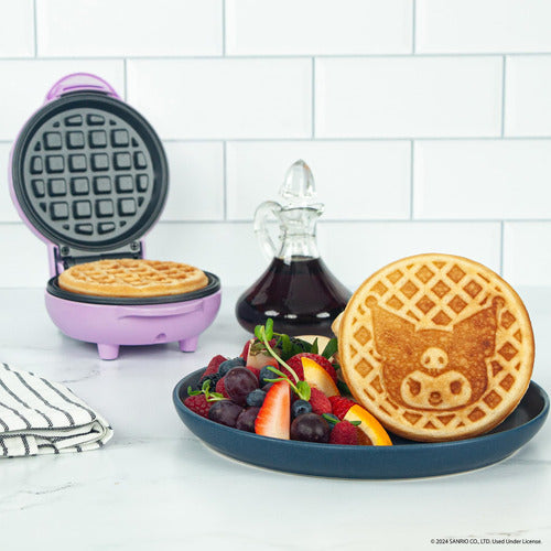 Uncanny Brands Hello Kitty Kuromi Mini Waflera Cocina Con Tu 3