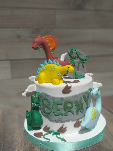 Pasteleria Prut Dinosaur Themed Birthday Cakes 4