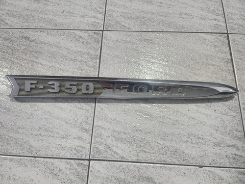 Insignia Lateral Derecha Ford F350 0