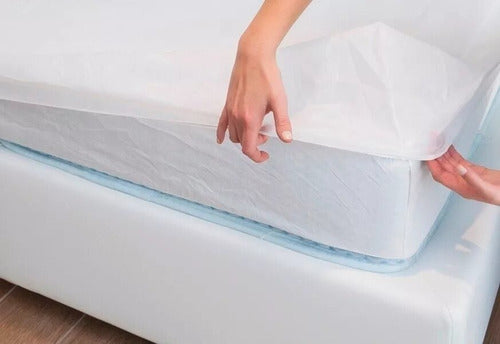 Karina Echt Waterproof Mattress Protector for 1 1/2 Plaza 1