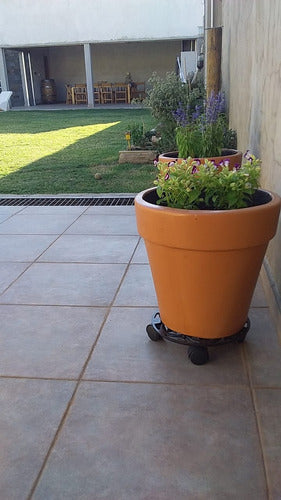 Plant Pot Holder with Wheels 4