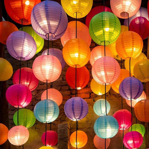 AVIOINDUMENTARIA Set of 10 Round Paper Lanterns in Assorted Colors - 35cm 1