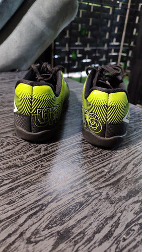 Botines Niño Umbro Negros Con Verde 2