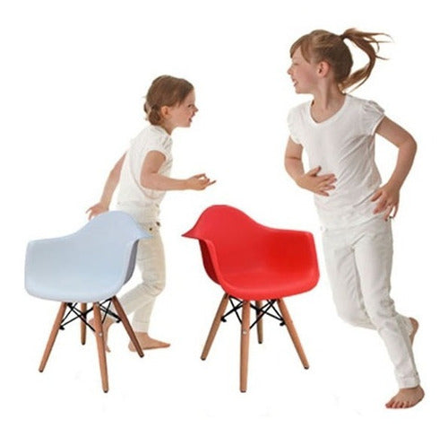 DeSillas Eames Junior Chair 6