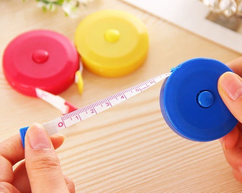 Retractable Metric Tape Measure with Colorful Self-retracting Ribbon 1