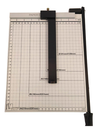 Guillotina A4 Corta Papel Con Manija 30x25 Cm Scp Cuota 2