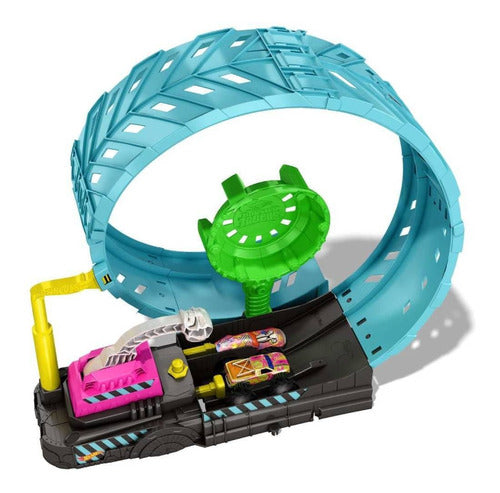 Hot Wheels Monster Trucks Glow in the Dark Epic Loop Challenge - Mosca 1