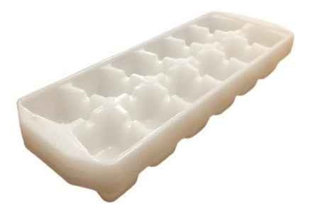 ME Set of 4 Plastic Ice Cube Trays for 12 Ice Cubes 1