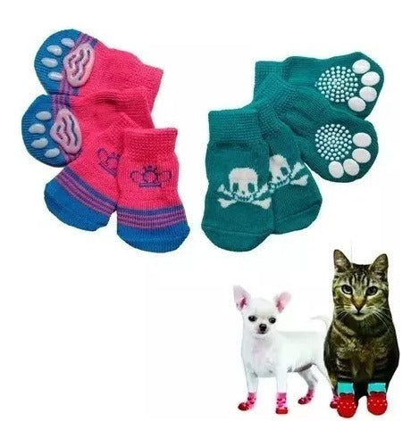 Winter Kit Double Rake Brush + 4 Anti-Slip Socks + Soft Warm Polar Blanket for Pets 1