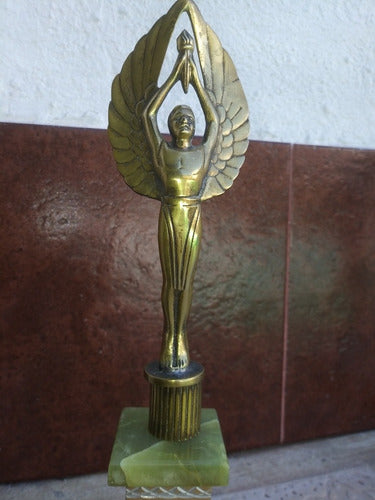 Antiguo Trofeo Base Madera Figura Bronce Adorno Coleccion 2