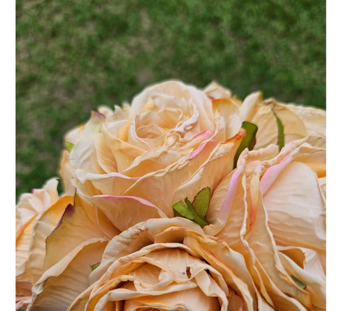 Premium Quality Natural-Looking 7 Artificial Roses Bouquet 4
