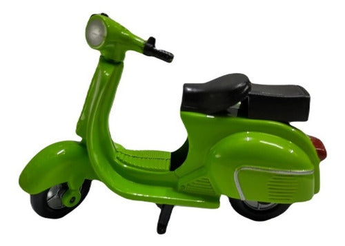 Motoneta Vespa Verde Nro. 651 A Mas Sacapuntas 0