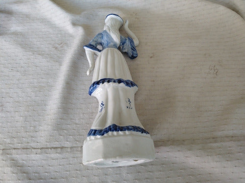 Muñequita De Porcelana Made In China 25 Cm. 1