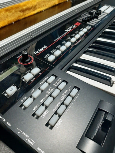 Estuche-korg Kroma-xps10-roland. 6