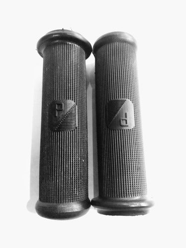 Piaggio Vespa 22mm Black Handle Grips for Classic Vespas 1