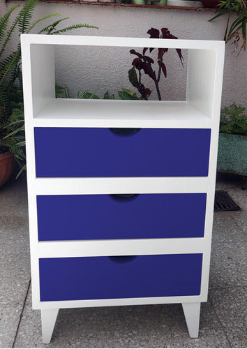 Crecer en Colores Vintage Retro Painted Nightstand 4